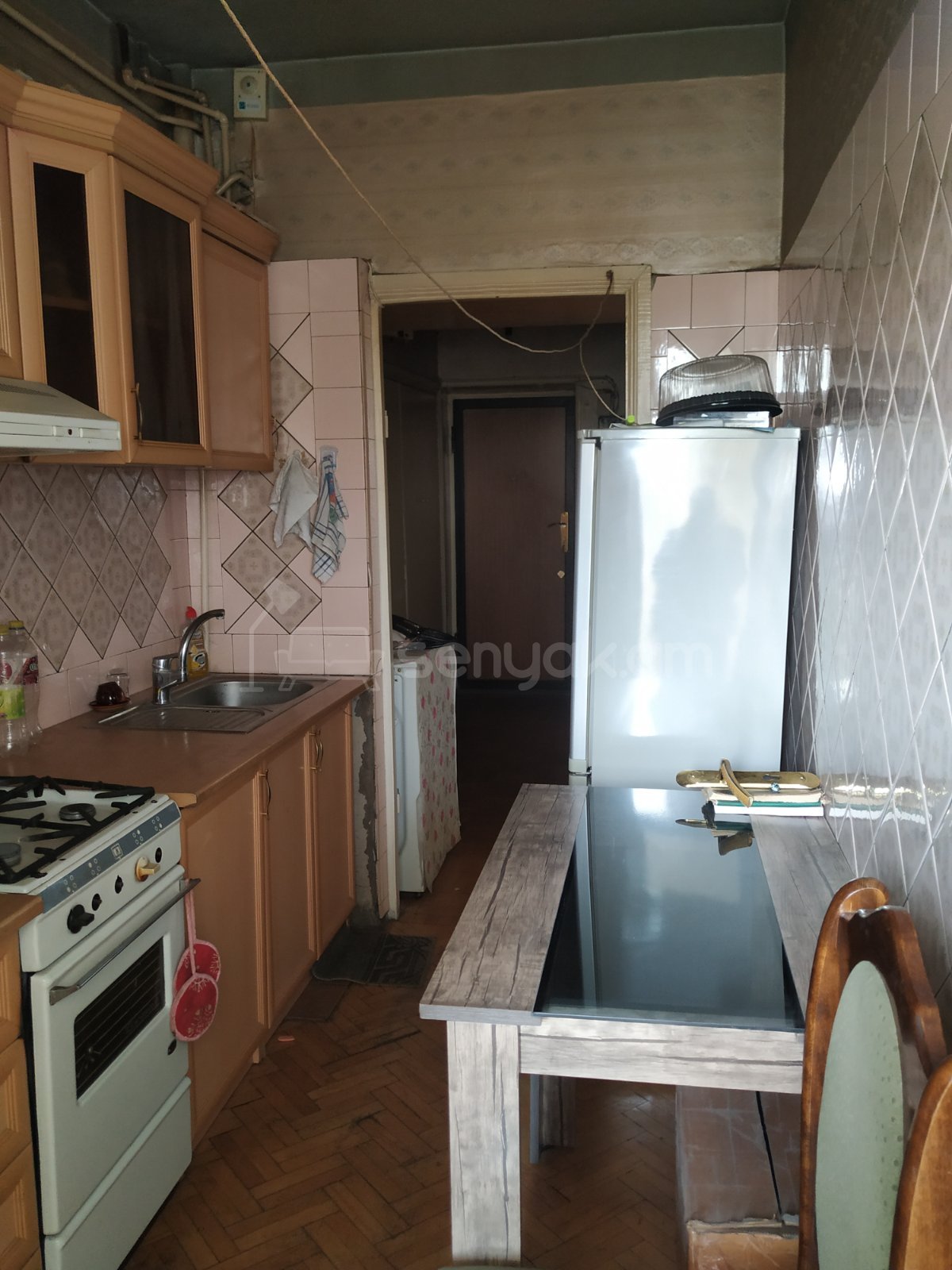 1 Սենյականոց Բնակարան Քարե Շենքում, 48քմ, 4/5 հարկ, Կոսմետիկ Վերանորոգված