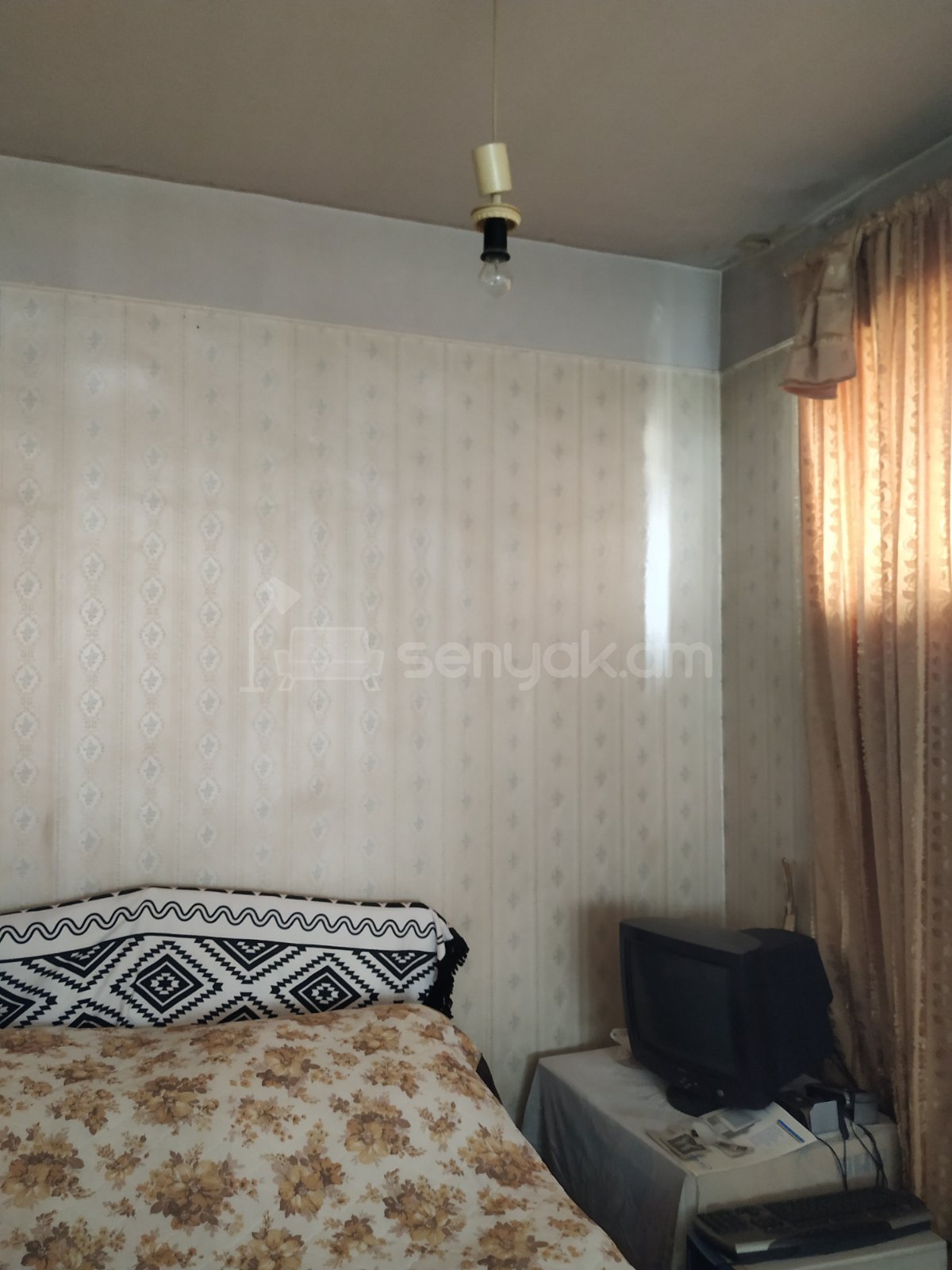 1 Սենյականոց Բնակարան Քարե Շենքում, 48քմ, 4/5 հարկ, Կոսմետիկ Վերանորոգված