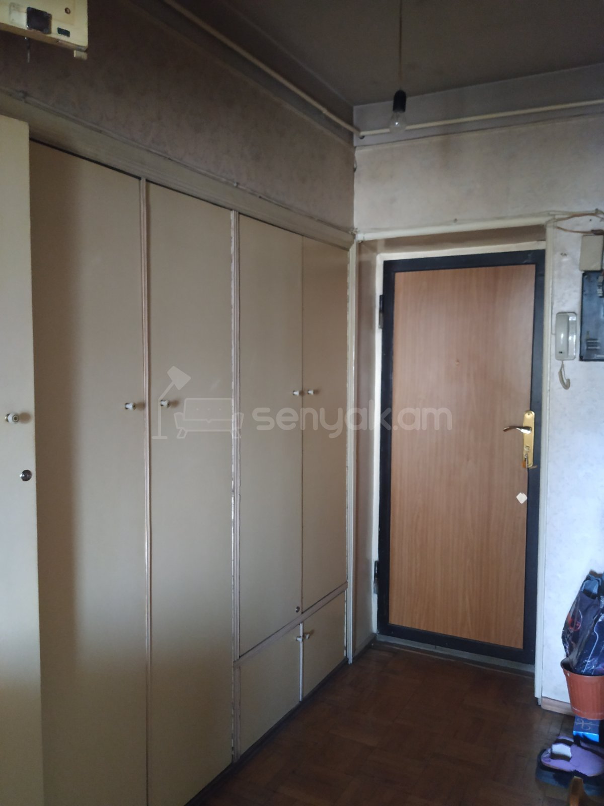 1 Սենյականոց Բնակարան Քարե Շենքում, 48քմ, 4/5 հարկ, Կոսմետիկ Վերանորոգված