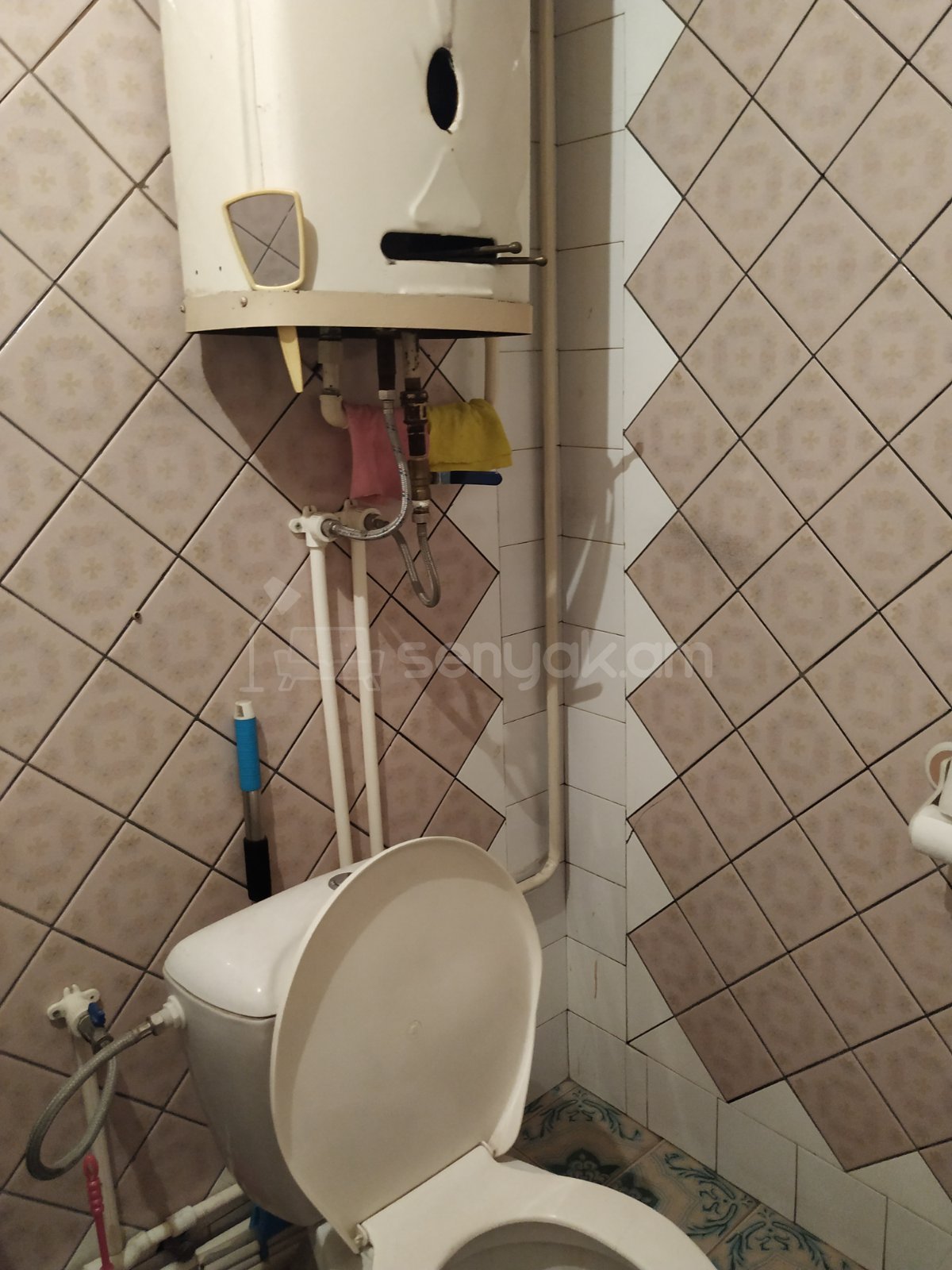 1 Սենյականոց Բնակարան Քարե Շենքում, 48քմ, 4/5 հարկ, Կոսմետիկ Վերանորոգված