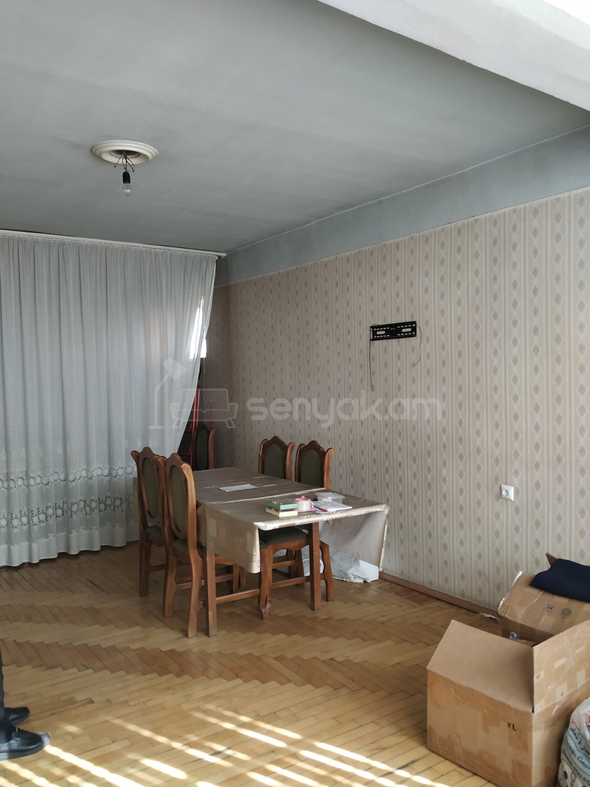 1 Սենյականոց Բնակարան Քարե Շենքում, 48քմ, 4/5 հարկ, Կոսմետիկ Վերանորոգված