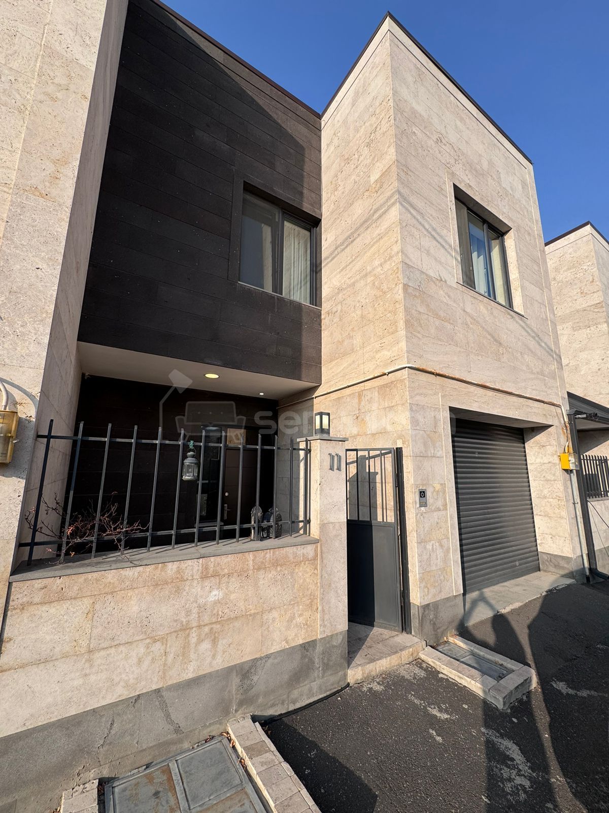 4 Սենյականոց Շքեղ Առանձնատուն, 172քմ, Ավտոտնակով