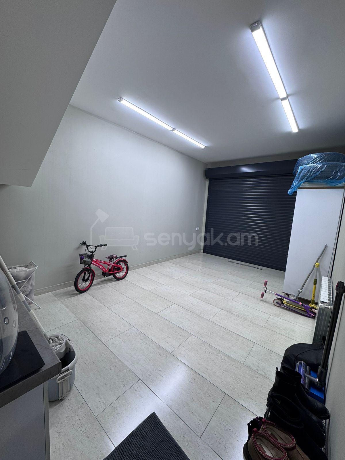 4 Սենյականոց Շքեղ Առանձնատուն, 172քմ, Ավտոտնակով