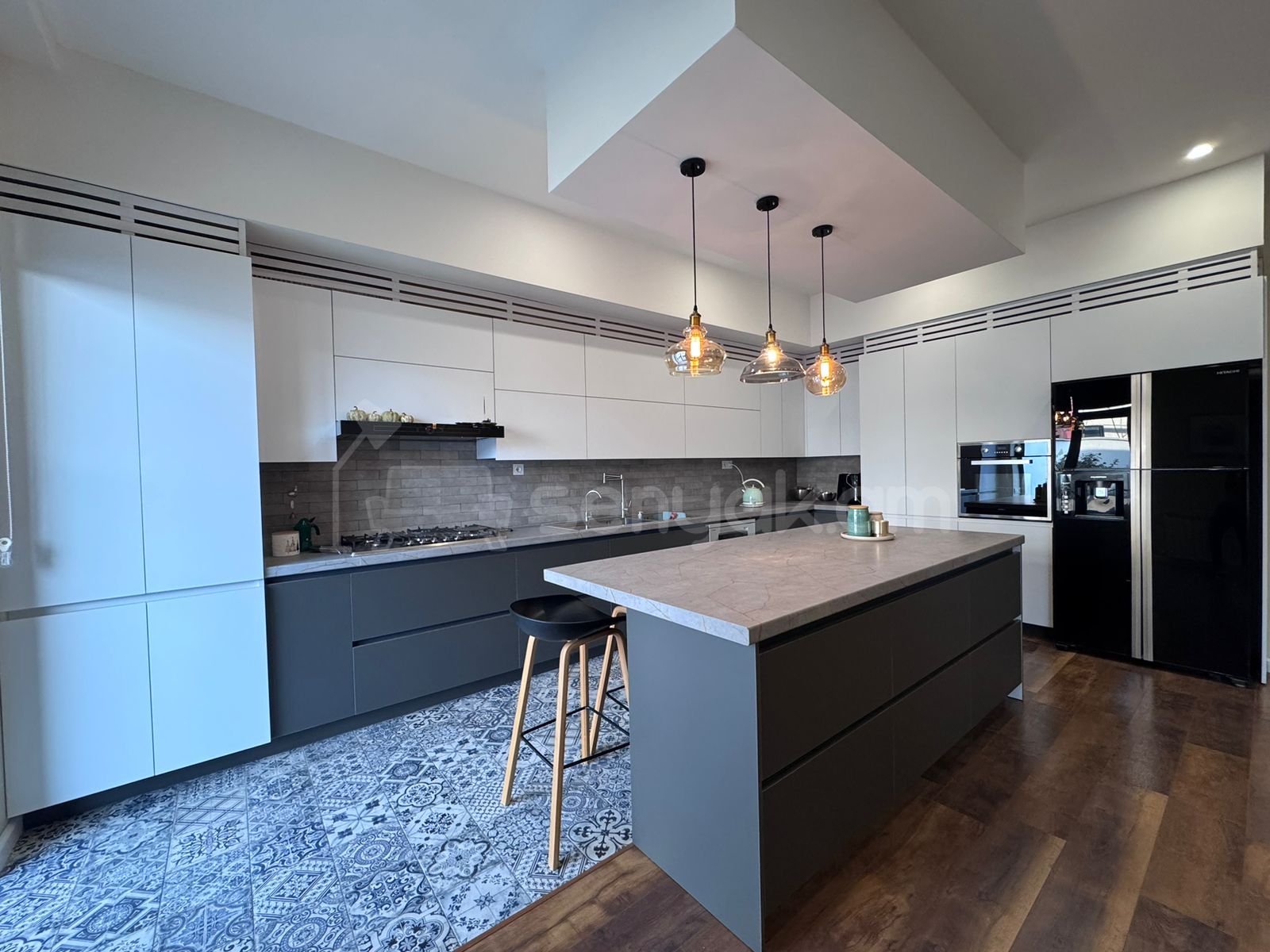 4 Սենյականոց Շքեղ Առանձնատուն, 172քմ, Ավտոտնակով