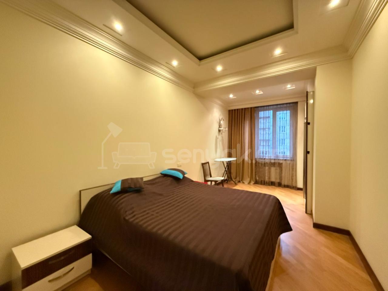 2 Սենյականոց Բնակարան, 80քմ, 4/12 հարկ, Կապիտալ Վերանորոգված, Կահավորված, Արևկող