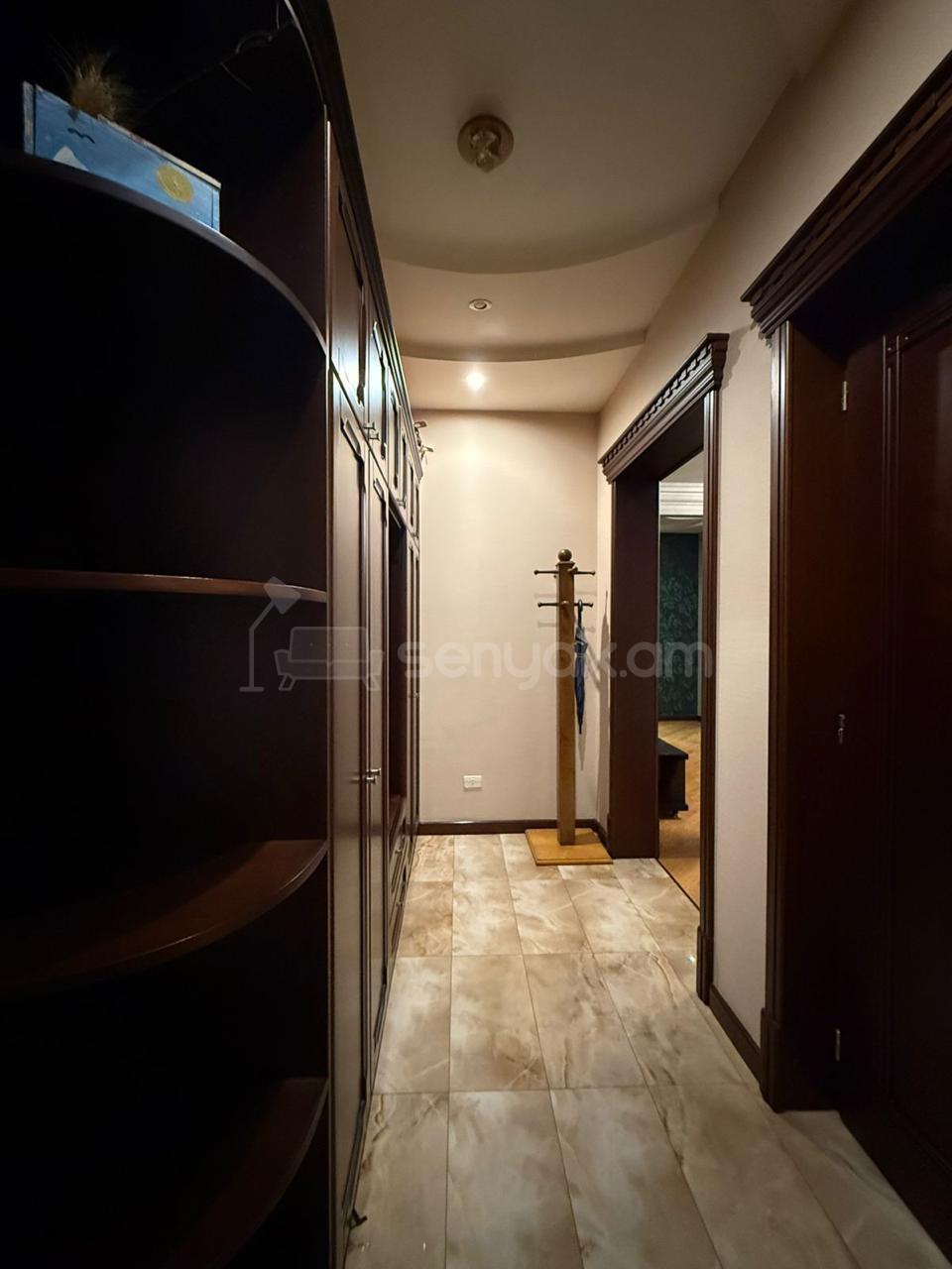 2 Սենյականոց Բնակարան, 80քմ, 4/12 հարկ, Կապիտալ Վերանորոգված, Կահավորված, Արևկող