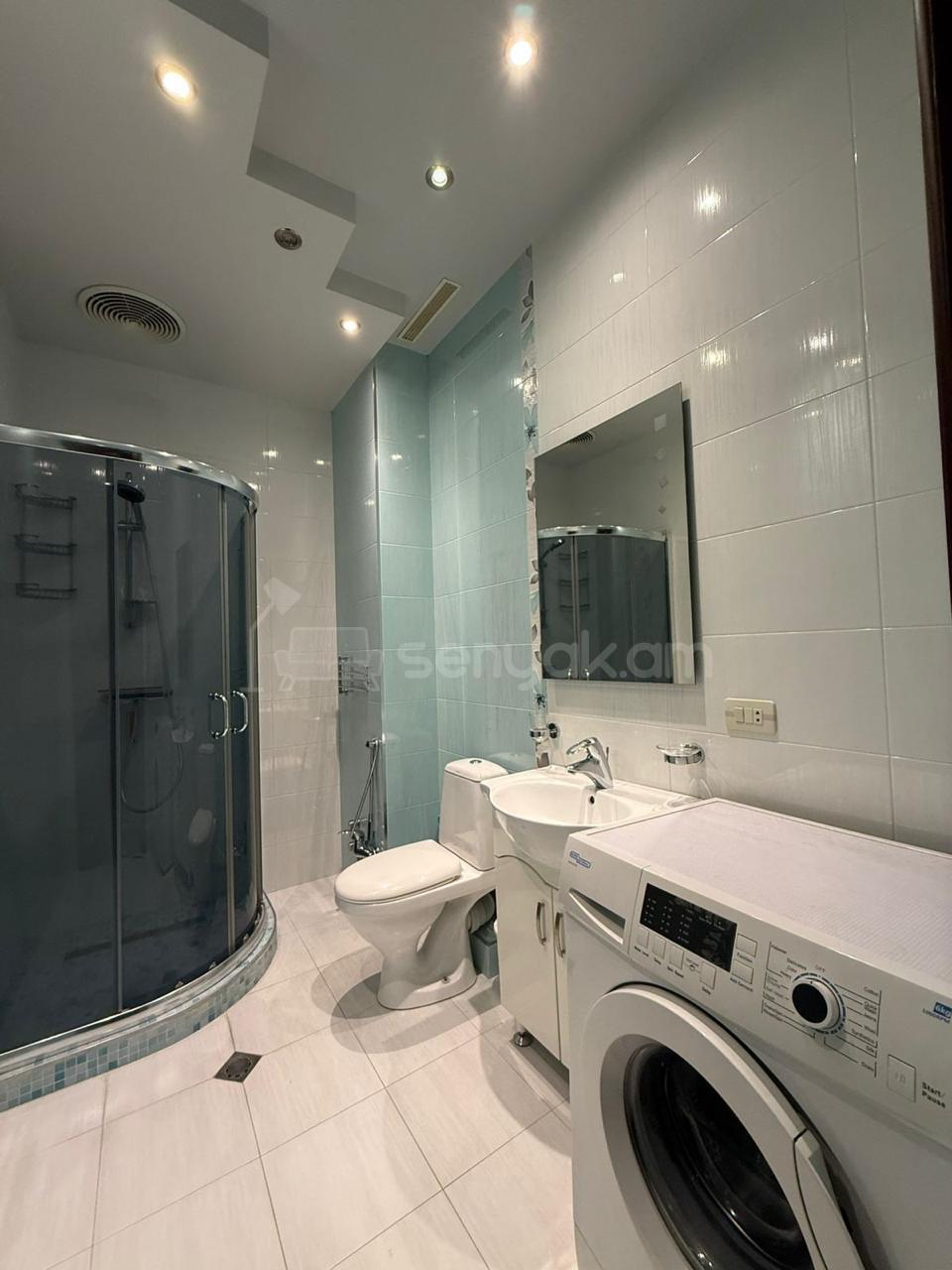 2 Սենյականոց Բնակարան, 80քմ, 4/12 հարկ, Կապիտալ Վերանորոգված, Կահավորված, Արևկող