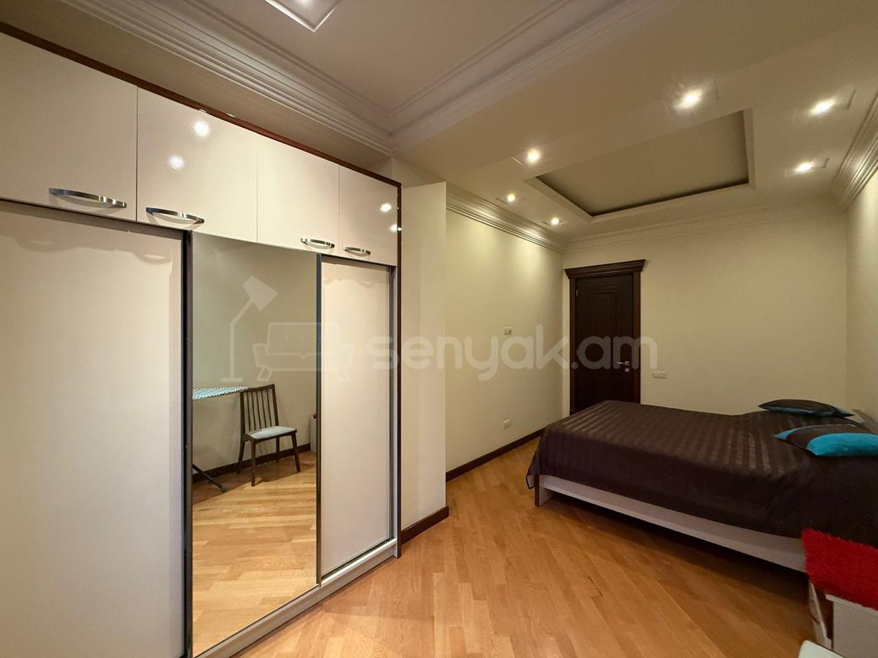 2 Սենյականոց Բնակարան, 80քմ, 4/12 հարկ, Կապիտալ Վերանորոգված, Կահավորված, Արևկող