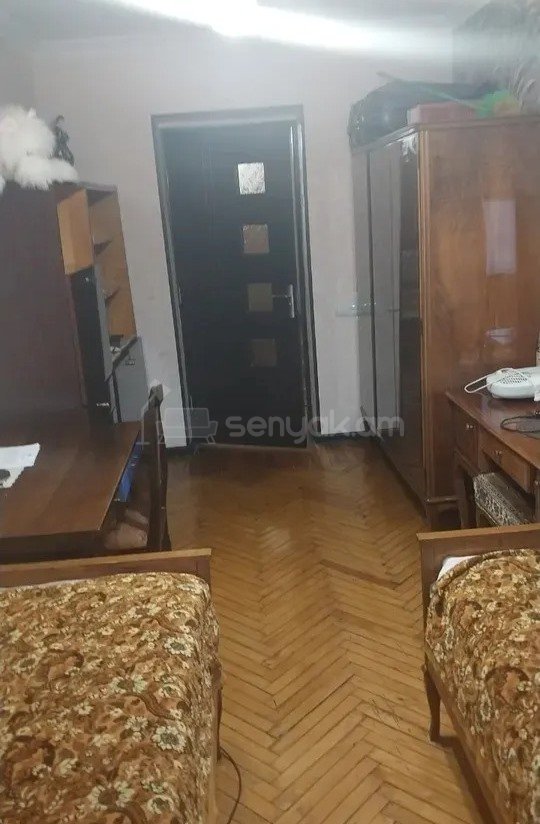 3 Սենյականոց Բնակարան, 75քմ, 2/4 հարկ, Նորմալ Վիճակում