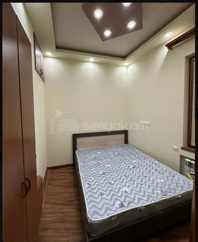 2 Սենյականոց Բնակարան Քարե Շենքում, 50քմ, 4/5 հարկ, Կապիտալ Վերանորոգված