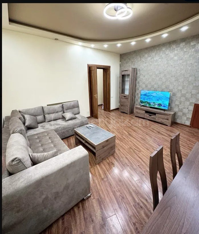 2 Սենյականոց Բնակարան Քարե Շենքում, 50քմ, 4/5 հարկ, Կապիտալ Վերանորոգված