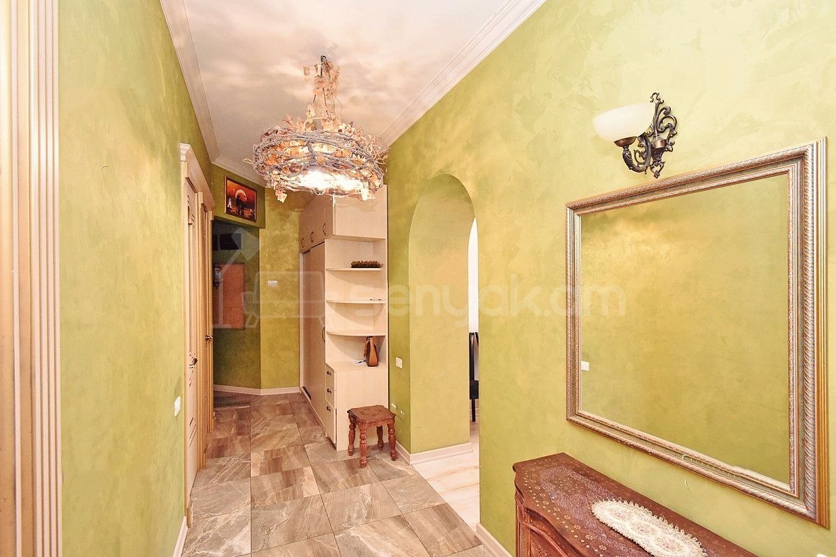 3 Սենյականոց Բնակարան Քարե Շենքում, 90քմ, 5/5 հարկ, Կապիտալ Վերանորոգված, Կահավորված, Արևկող