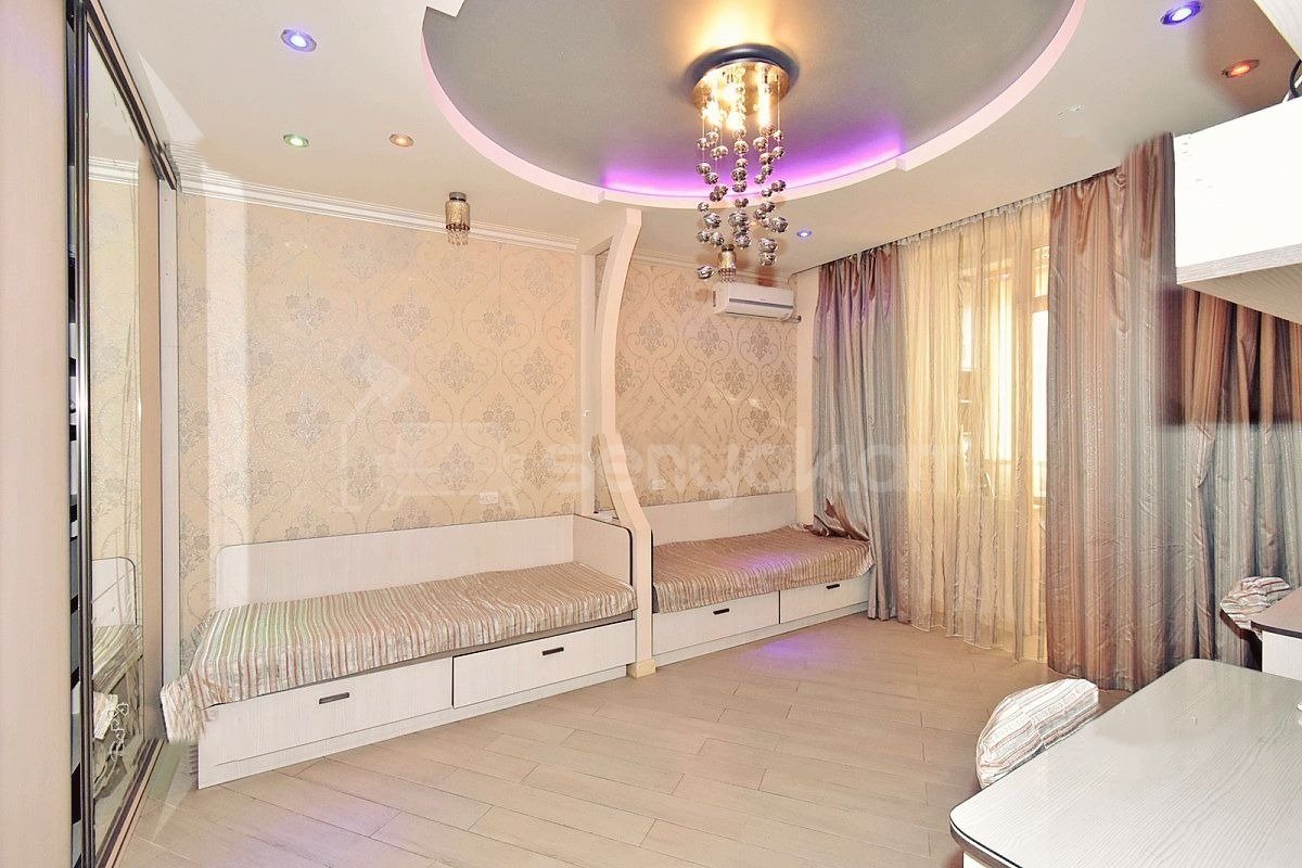 3 Սենյականոց Բնակարան Քարե Շենքում, 90քմ, 5/5 հարկ, Կապիտալ Վերանորոգված, Կահավորված, Արևկող