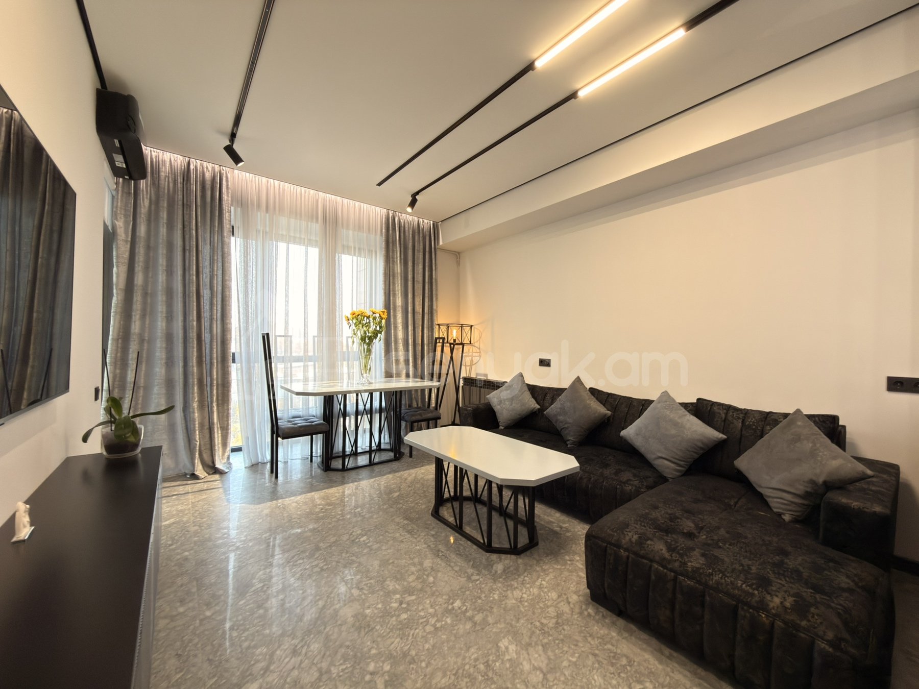 2 Սենյականոց Բնակարան Նորակառույցում, 58քմ, 8/16 հարկ, Դիզայներական Վերանորոգված