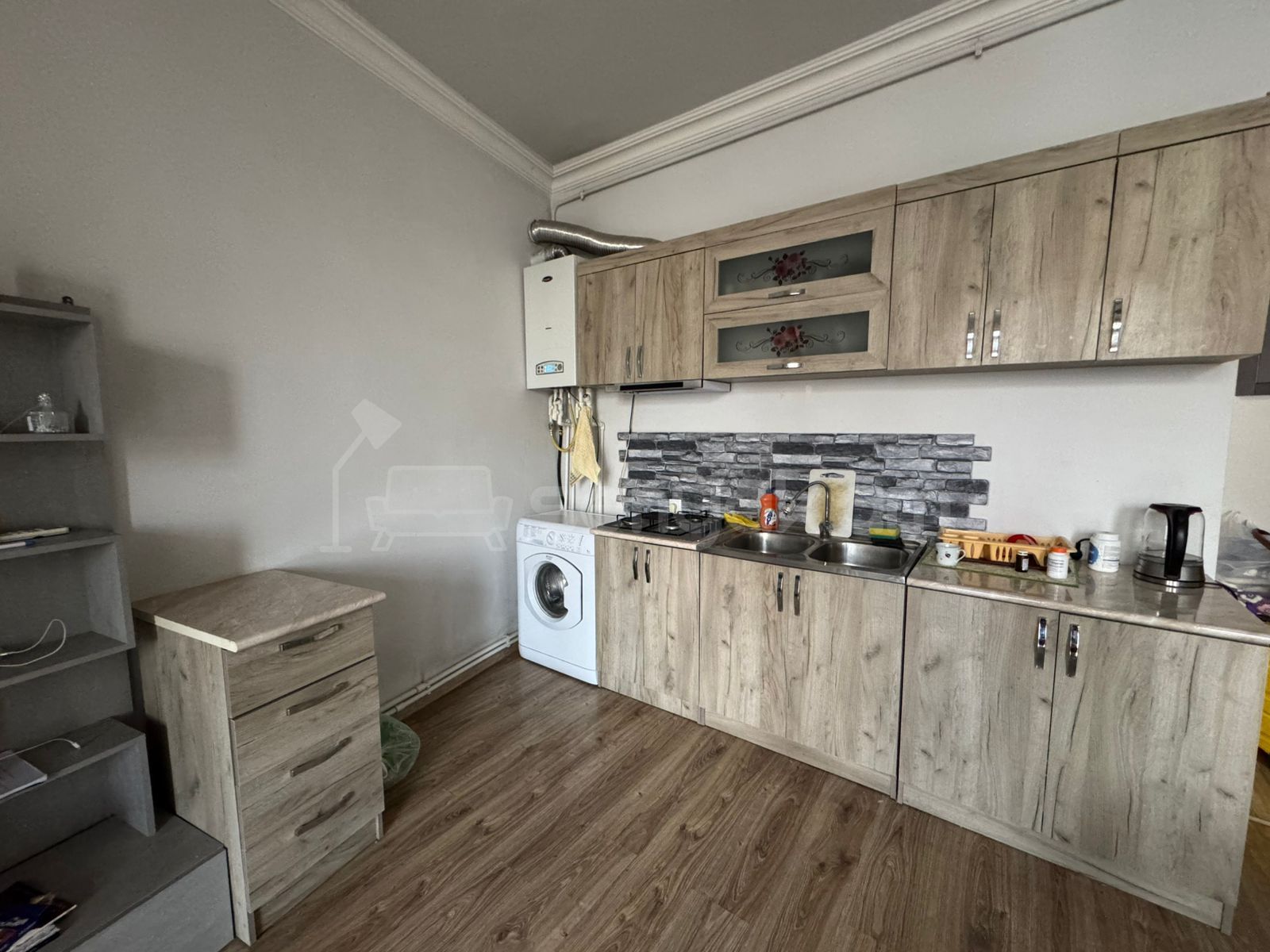 2 Սենյականոց Բնակարան Քարե Շենքում, 60քմ, 2/5 հարկ, Կապիտալ Վերանորոգված, Կահավորված, Արևկող