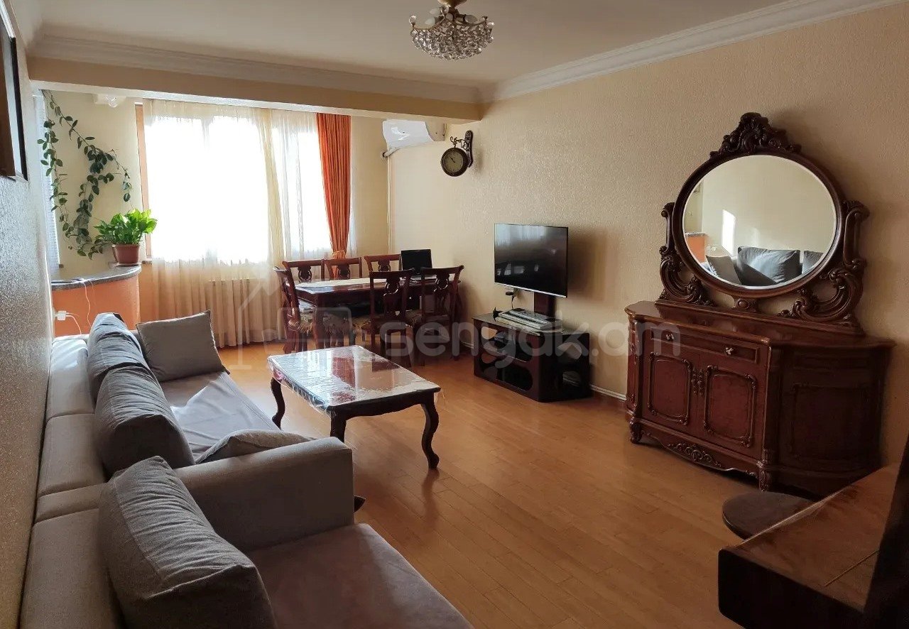 3 Սենյականոց Բնակարան Քարե Շենքում, 104քմ, 4/5 հարկ, Կապիտալ Վերանորոգված