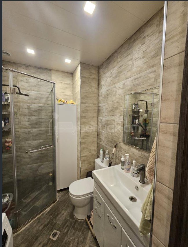 3 Սենյականոց Բնակարան, 77քմ, 2/12 հարկ, Կապիտալ Վերանորոգված