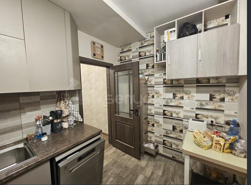 3 Սենյականոց Բնակարան, 77քմ, 2/12 հարկ, Կապիտալ Վերանորոգված