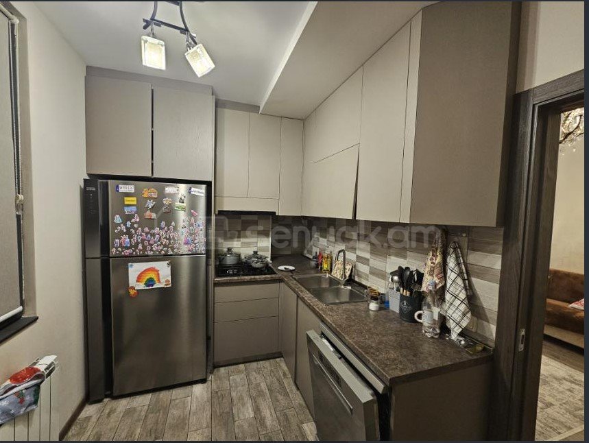 3 Սենյականոց Բնակարան, 77քմ, 2/12 հարկ, Կապիտալ Վերանորոգված