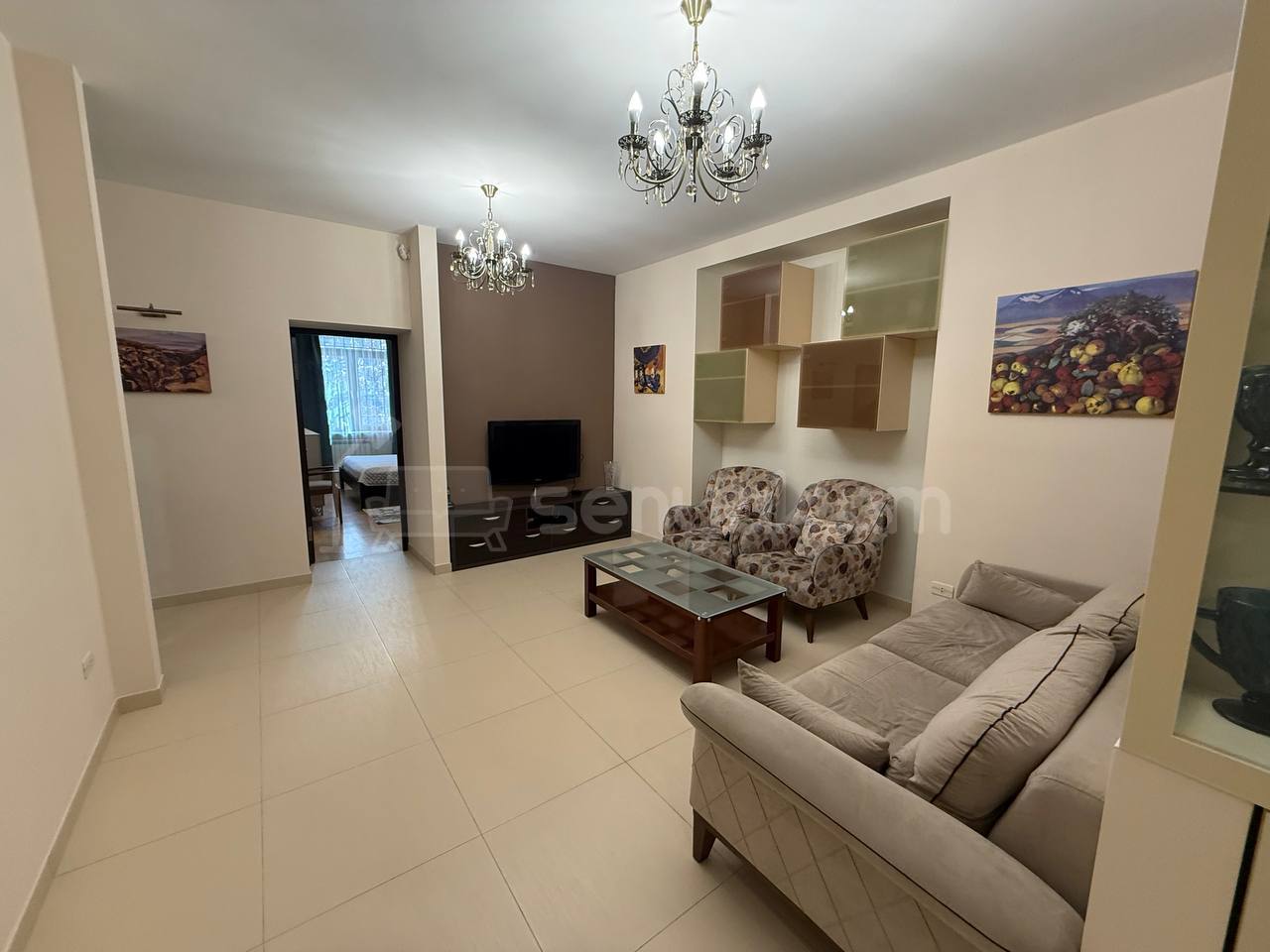 4 Սենյականոց Բնակարան Քարե Շենքում, 90քմ, 2/5 հարկ, Դիզայներական Վերանորոգված, Կահավորված, Արևկող