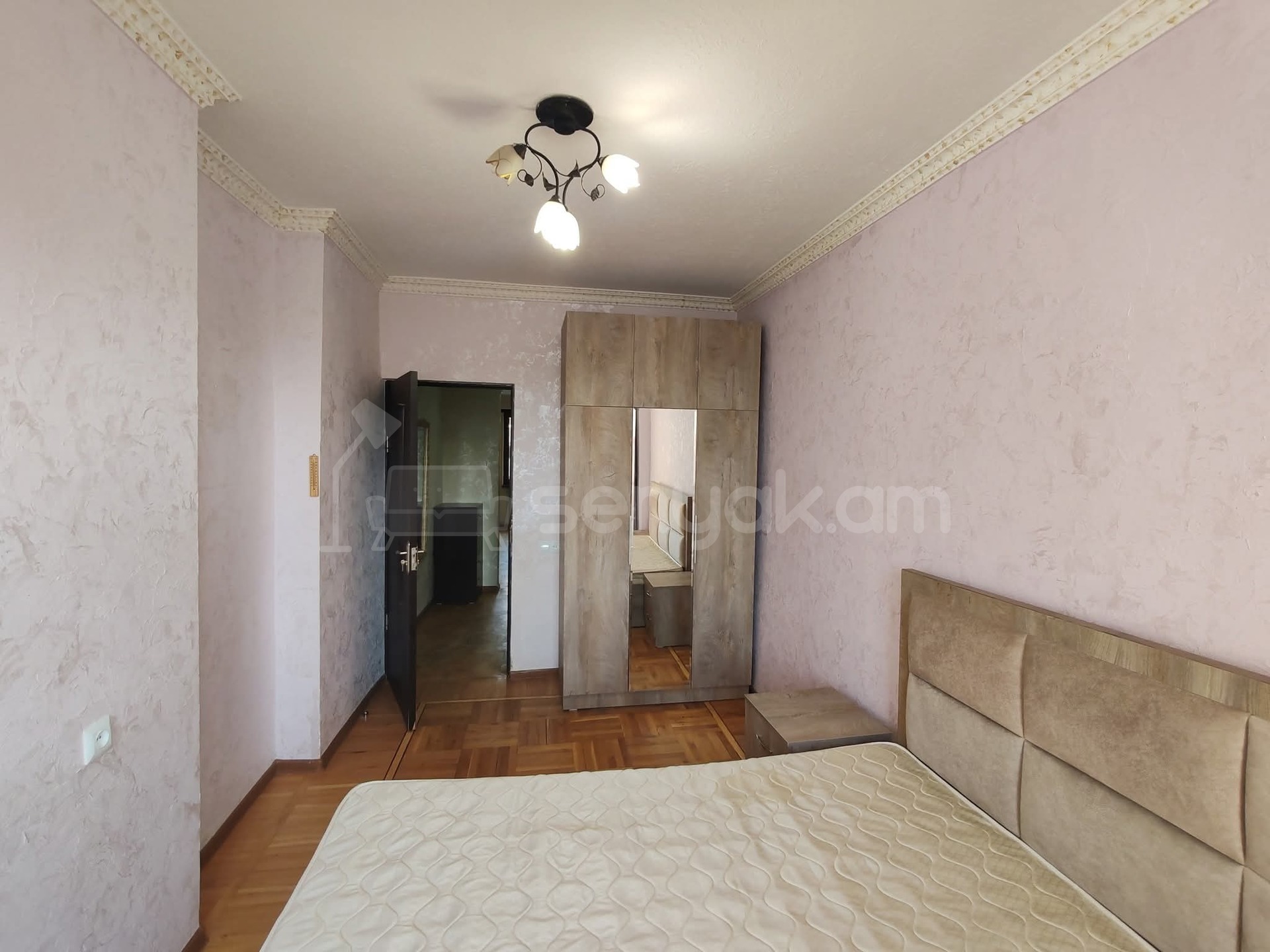 3 Սենյականոց Բնակարան, 70քմ, 7/10 հարկ, Նորմալ Վիճակում, Կահավորված