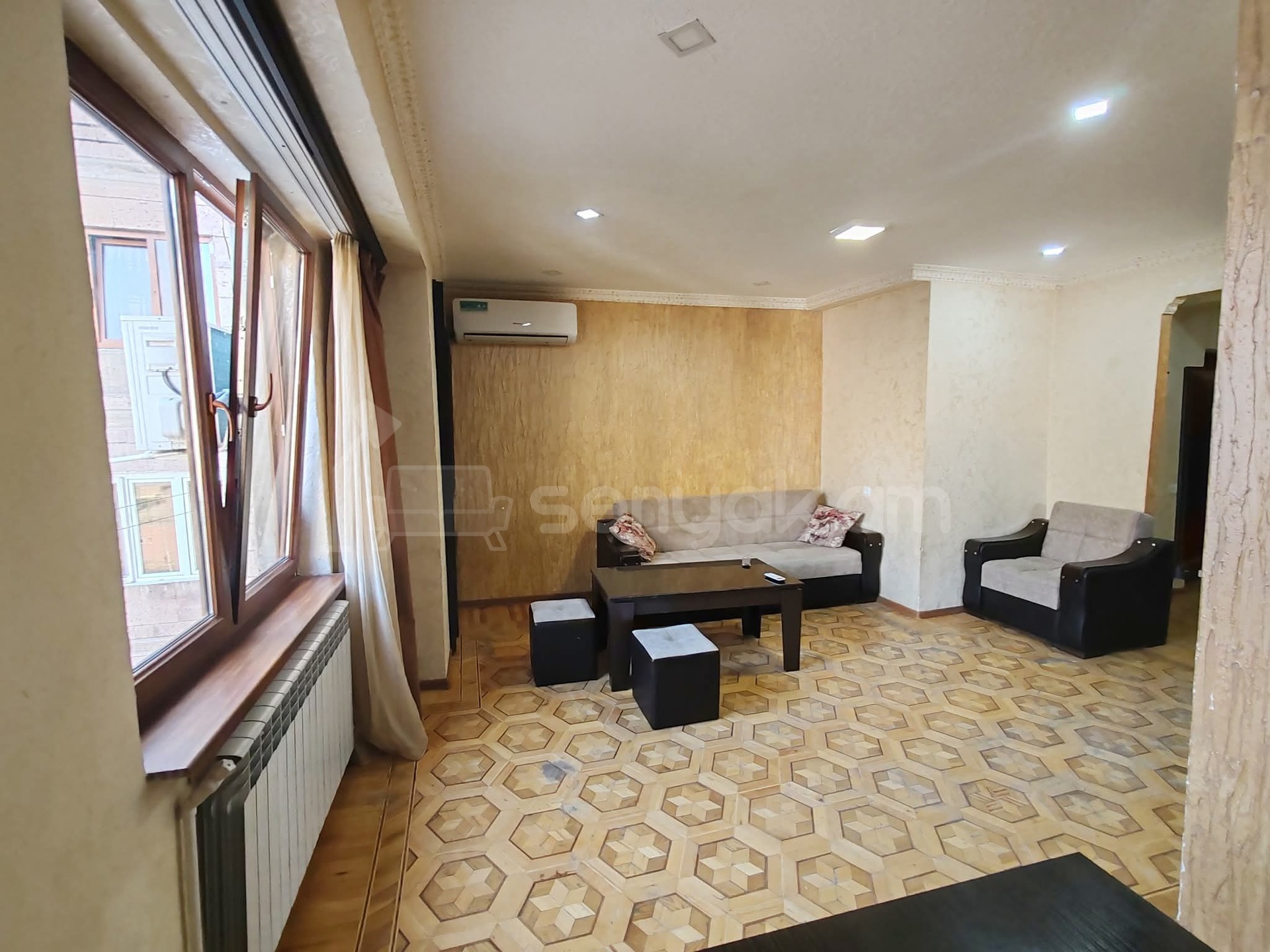 3 Սենյականոց Բնակարան, 70քմ, 7/10 հարկ, Նորմալ Վիճակում, Կահավորված