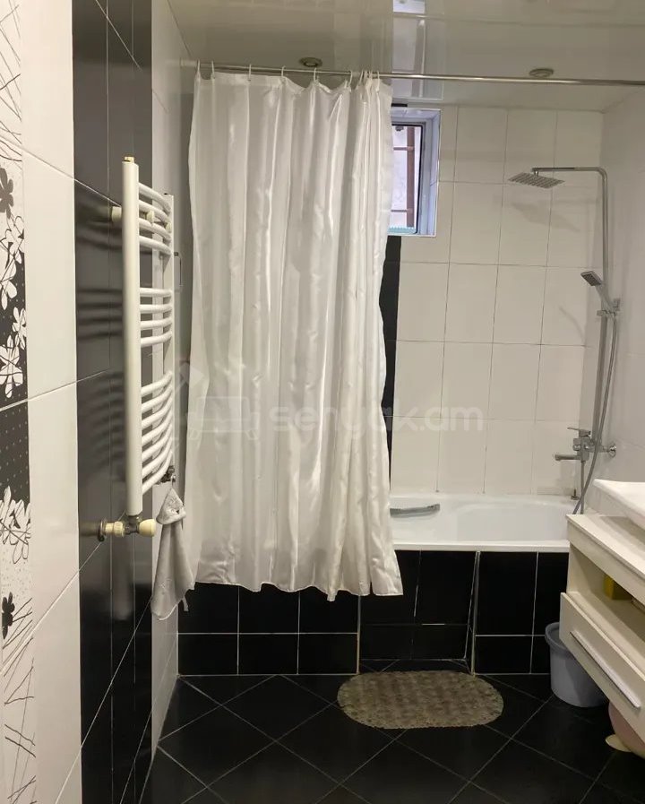 4 Սենյականոց Սեփական Տուն, 420քմ, Կապիտալ Վերանորոգված