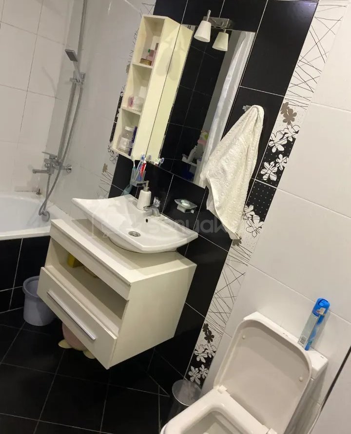 4 Սենյականոց Սեփական Տուն, 420քմ, Կապիտալ Վերանորոգված