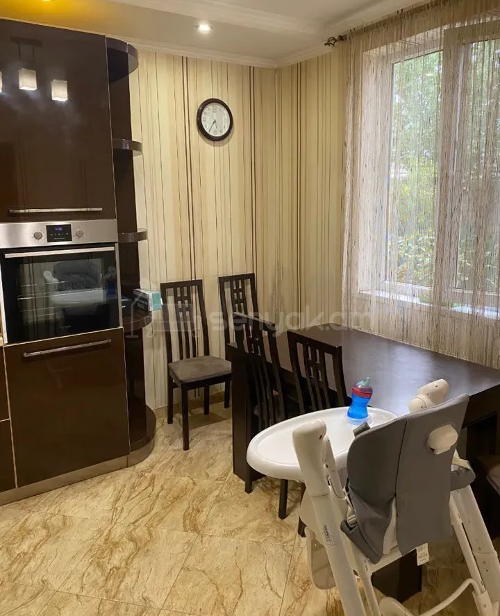 4 Սենյականոց Սեփական Տուն, 420քմ, Կապիտալ Վերանորոգված