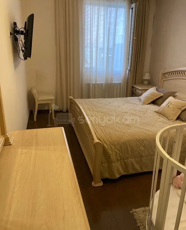 4 Սենյականոց Սեփական Տուն, 420քմ, Կապիտալ Վերանորոգված