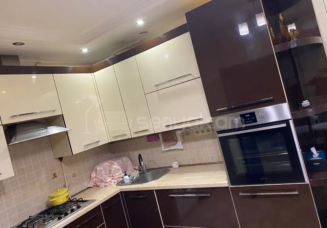 4 Սենյականոց Սեփական Տուն, 420քմ, Կապիտալ Վերանորոգված