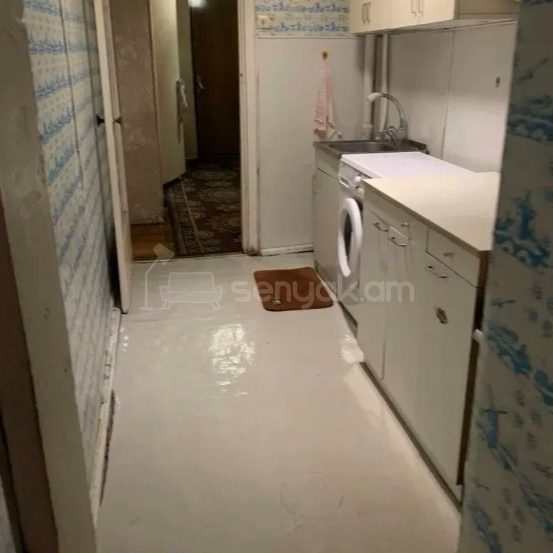 1 Սենյականոց Բնակարան Քարե Շենքում, 47քմ, 1/5 հարկ, Զրոյական Վիճակում