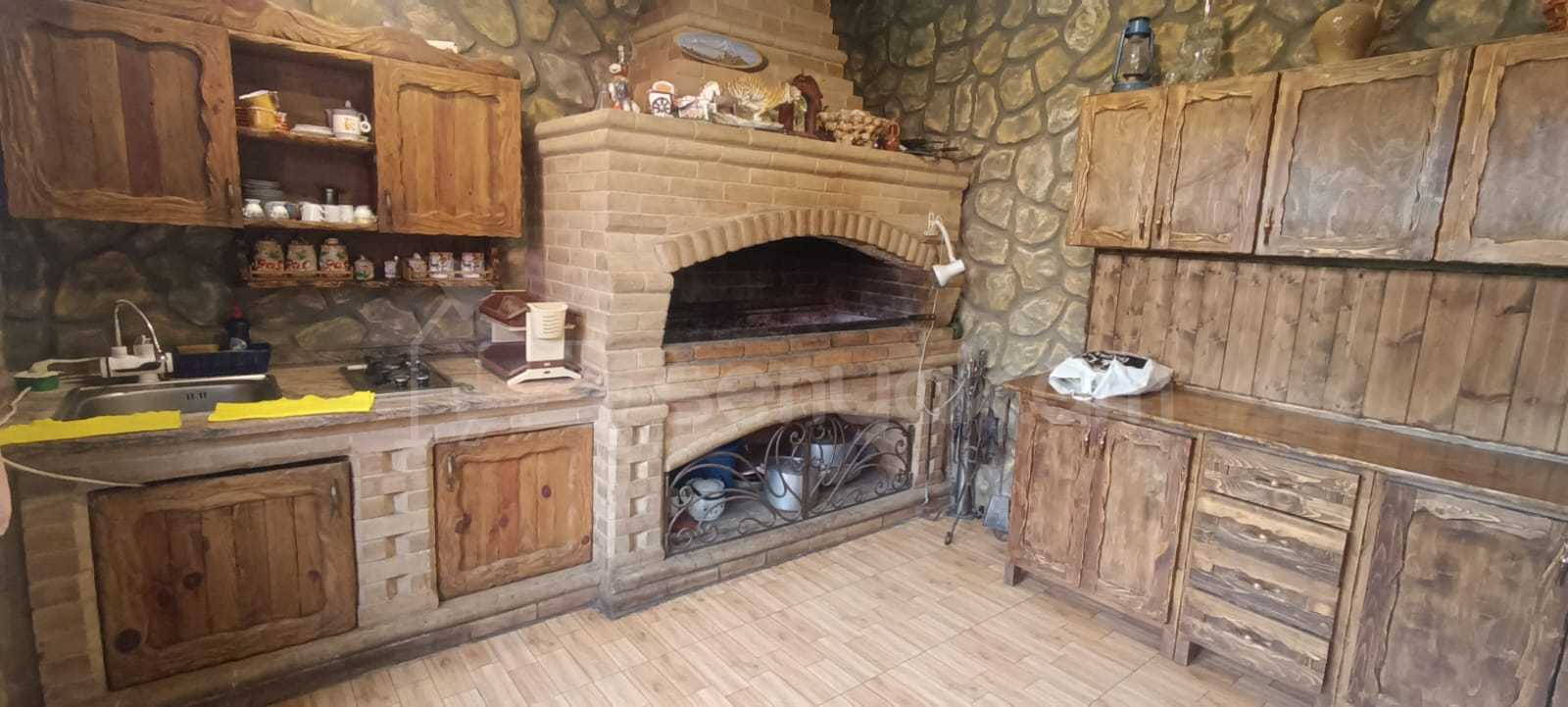 6 Սենյականոց Ամառանոց, 200քմ, Կահավորված, Լողավազանով, Ավտոտնակով