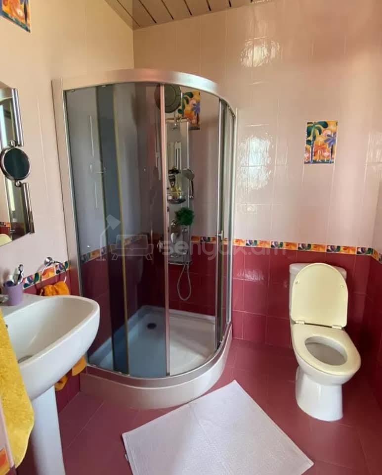 6 Սենյականոց Շքեղ Առանձնատուն, 300քմ, Կահավորված, Լողավազանով, Ավտոտնակով