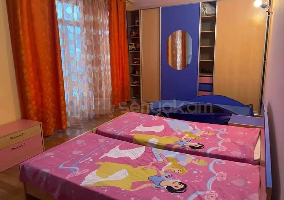 6 Սենյականոց Շքեղ Առանձնատուն, 300քմ, Կահավորված, Լողավազանով, Ավտոտնակով