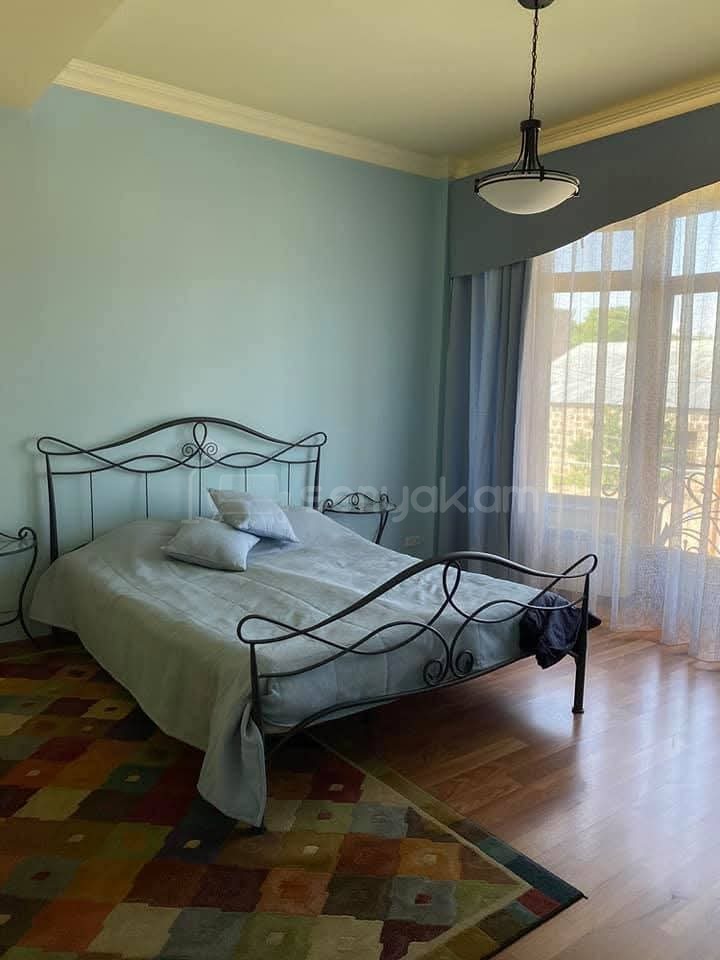 6 Սենյականոց Շքեղ Առանձնատուն, 300քմ, Կահավորված, Լողավազանով, Ավտոտնակով