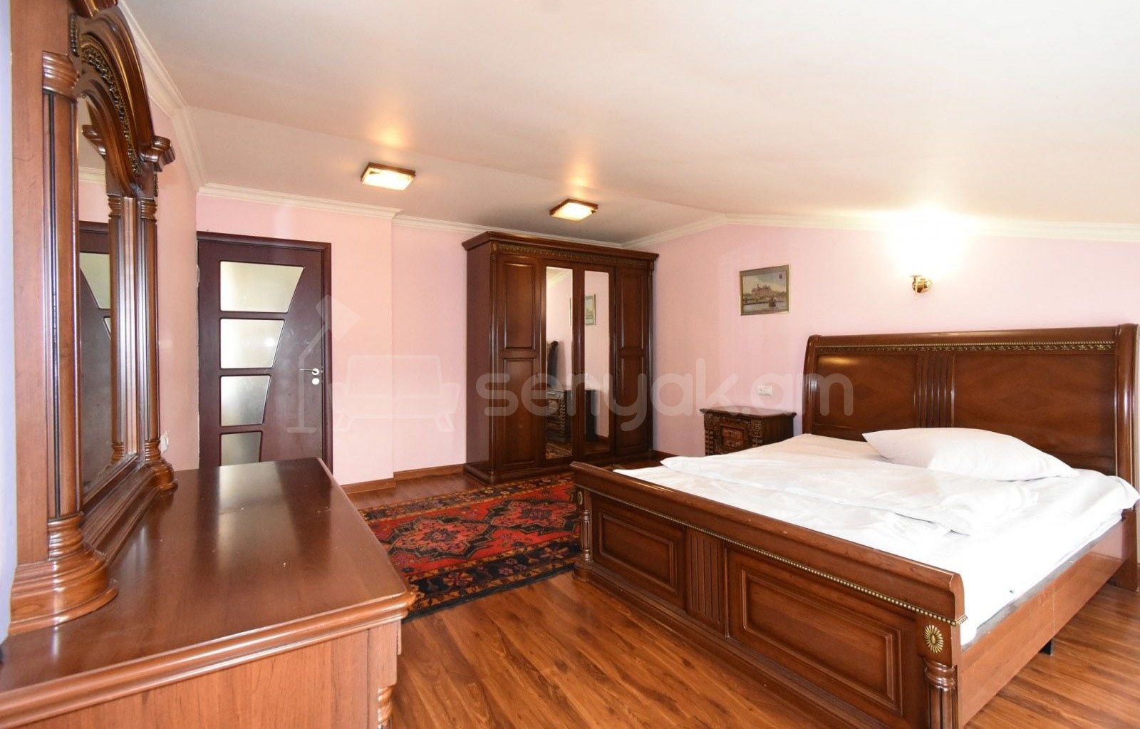 5 Սենյականոց Շքեղ Առանձնատուն, 200քմ, Կահավորված, Լողավազանով, Ավտոտնակով