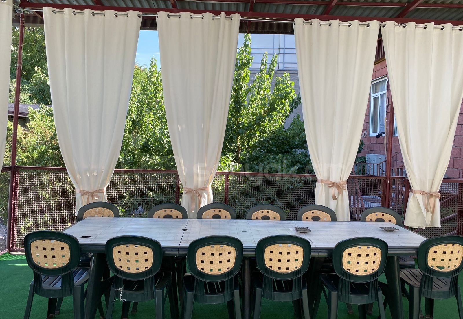 5 Սենյականոց Շքեղ Առանձնատուն, 200քմ, Կահավորված, Լողավազանով, Ավտոտնակով