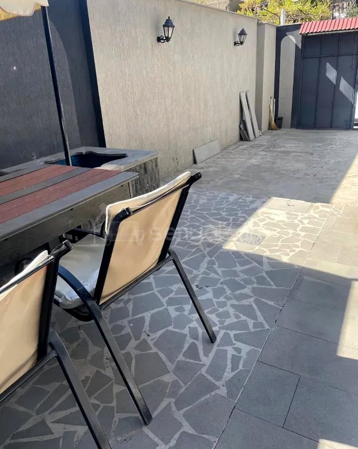 3 Սենյականոց Սեփական Տուն, 130քմ, Կապիտալ Վերանորոգված, Ավտոտնակով