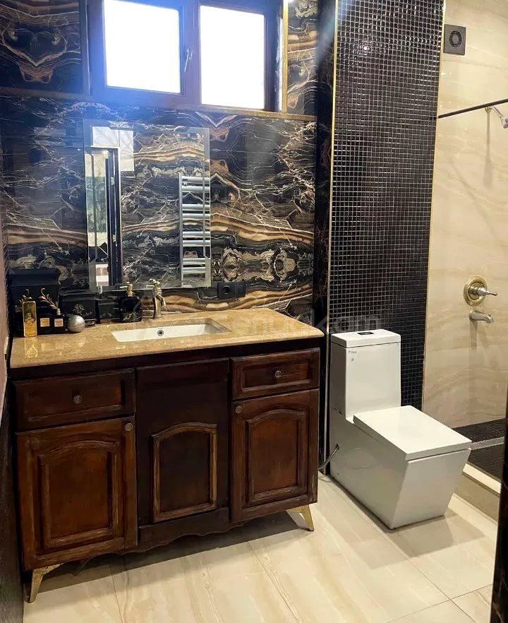 3 Սենյականոց Սեփական Տուն, 130քմ, Կապիտալ Վերանորոգված, Ավտոտնակով