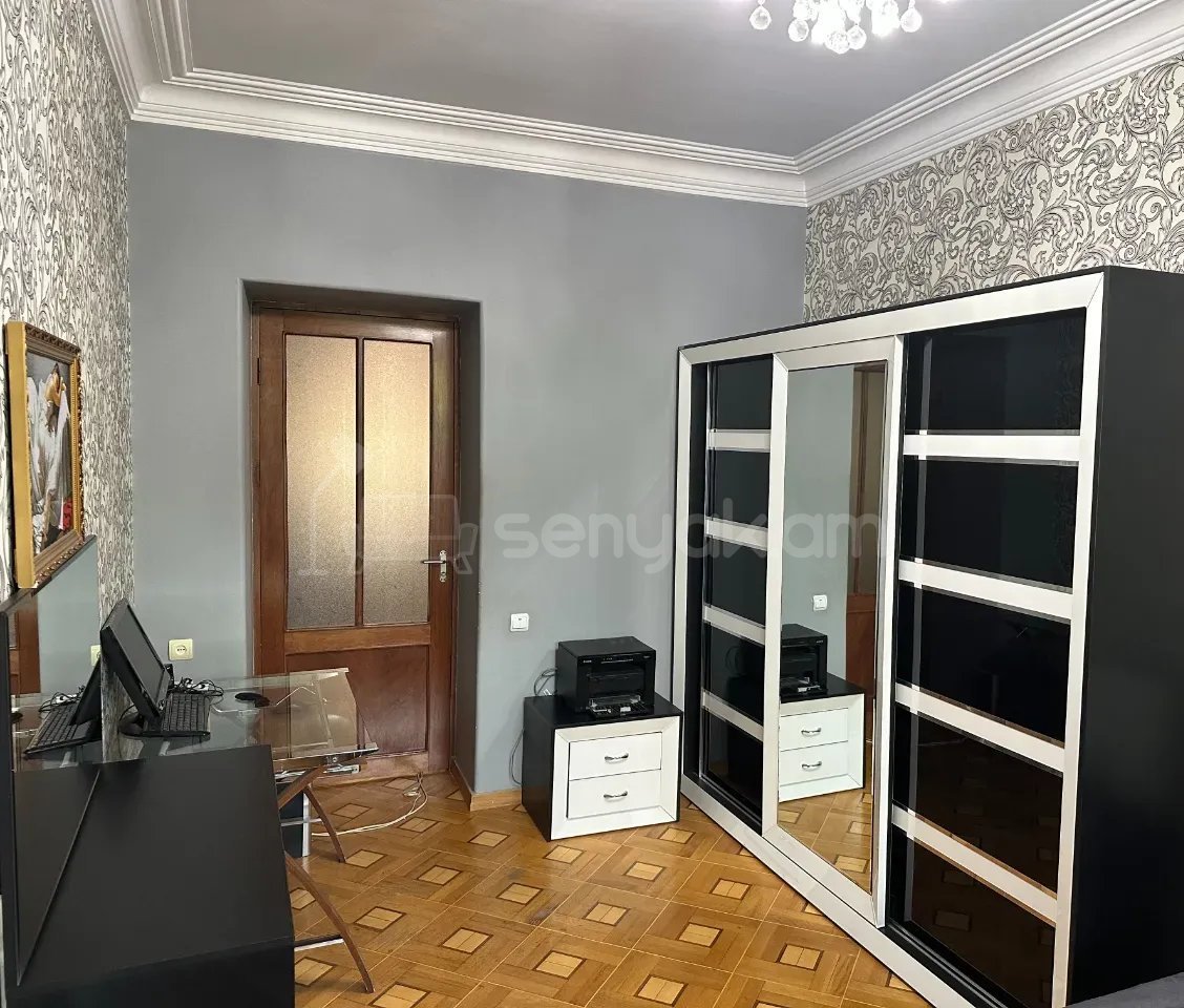 5 Սենյականոց Սեփական Տուն, 195քմ, Կապիտալ Վերանորոգված