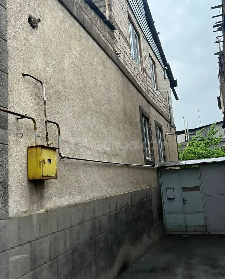 8 Սենյականոց Սեփական Տուն, 370քմ, Կապիտալ Վերանորոգված, Ավտոտնակով