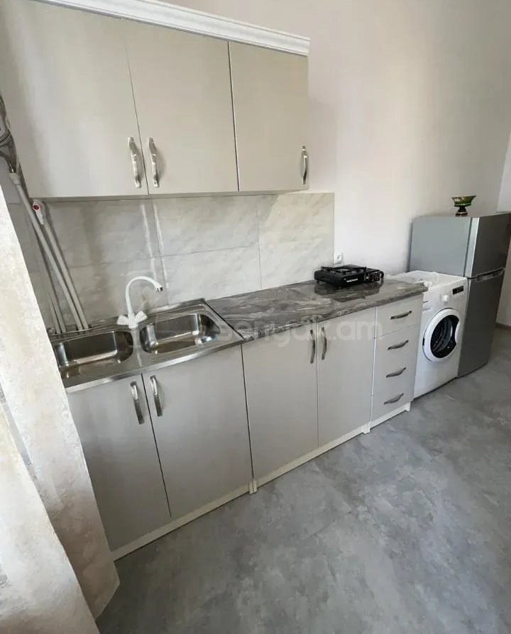 8 Սենյականոց Սեփական Տուն, 370քմ, Կապիտալ Վերանորոգված, Ավտոտնակով