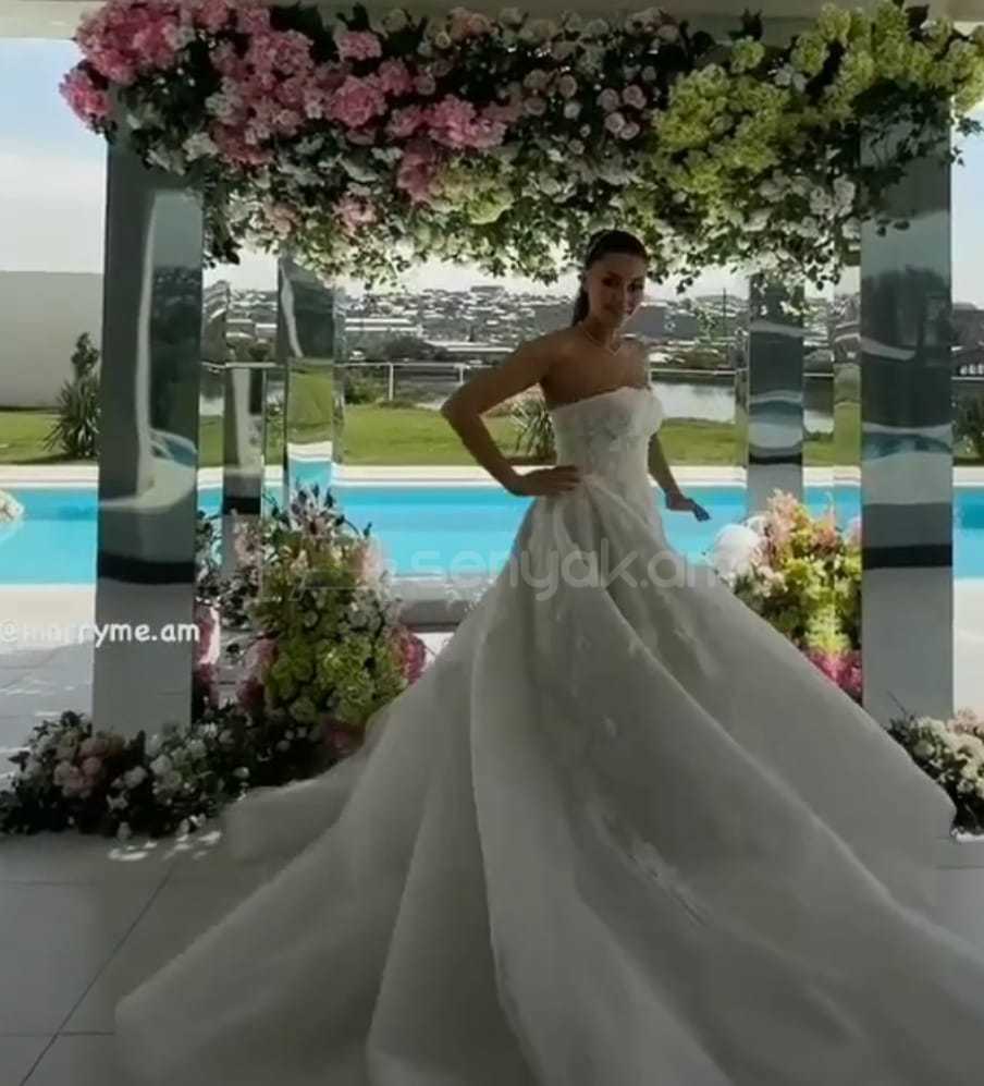 5 Սենյականոց Շքեղ Առանձնատուն, 200քմ, Լողավազանով