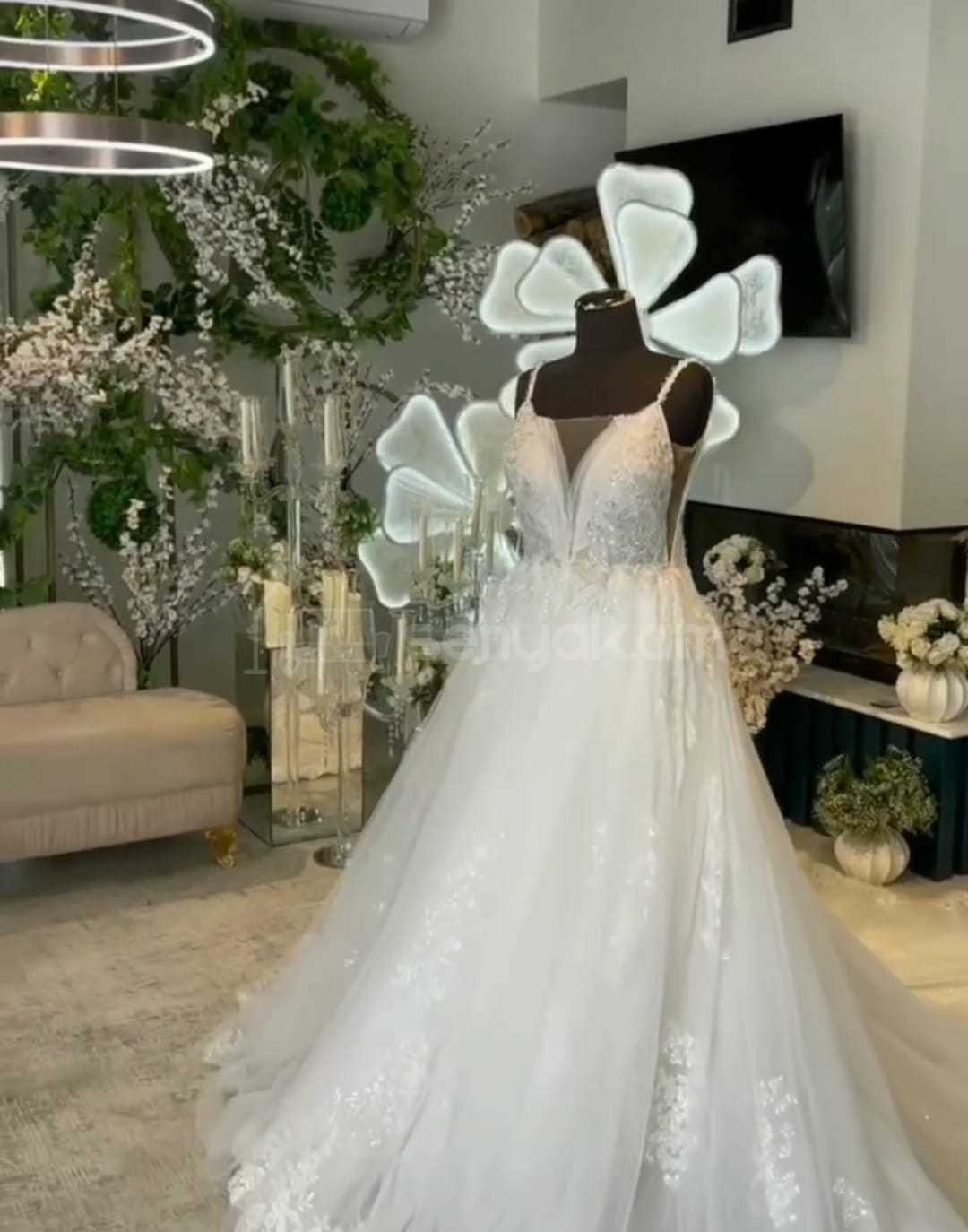 5 Սենյականոց Շքեղ Առանձնատուն, 200քմ, Լողավազանով