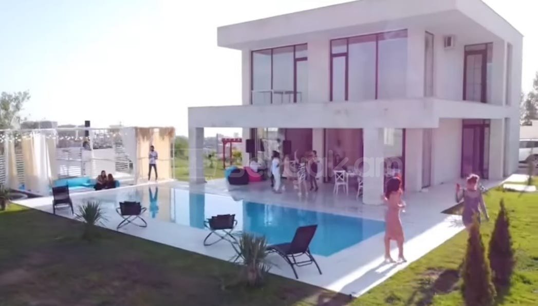 5 Սենյականոց Շքեղ Առանձնատուն, 200քմ, Լողավազանով