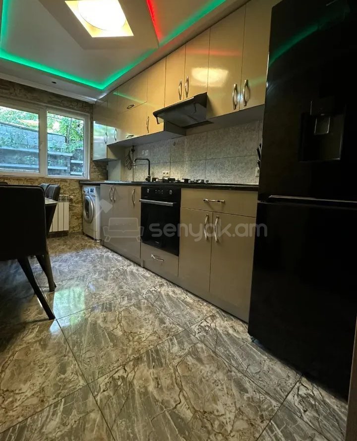 5 Սենյականոց Սեփական Տուն, 200քմ, Կապիտալ Վերանորոգված