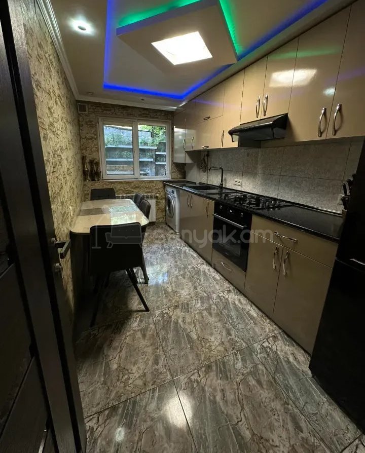 5 Սենյականոց Սեփական Տուն, 200քմ, Կապիտալ Վերանորոգված