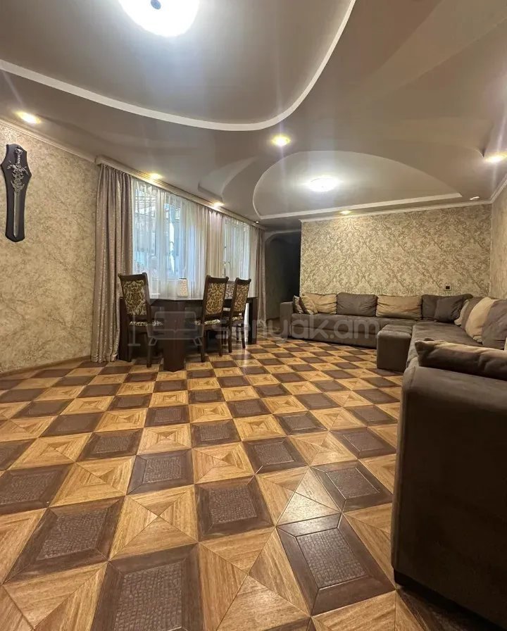 5 Սենյականոց Սեփական Տուն, 200քմ, Կապիտալ Վերանորոգված