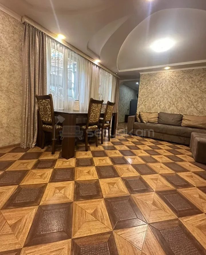 5 Սենյականոց Սեփական Տուն, 200քմ, Կապիտալ Վերանորոգված